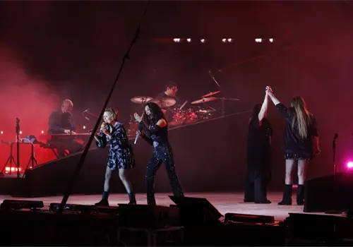 Pandora y Flans brillan en el Masivo Pandora y Flans brillan en el Masivo