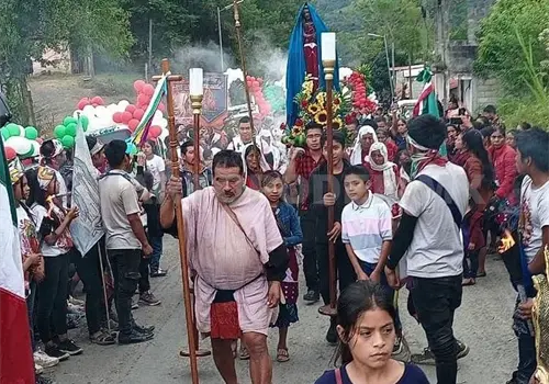 Reciben antorchas en Chalchihuitán Reciben antorchas en Chalchihuitán