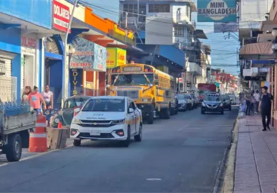 Llaman a autoridades a dar ordenamiento vial Llaman a autoridades a dar ordenamiento vial