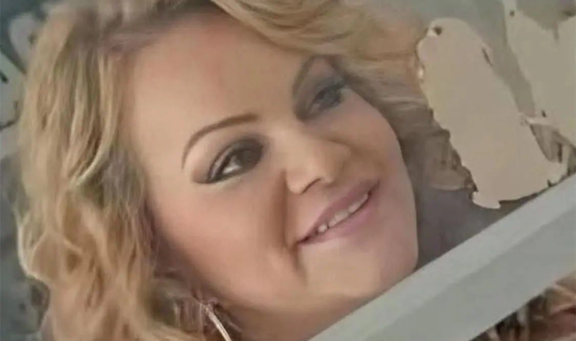 Captan a mujer idéntica a Jenni