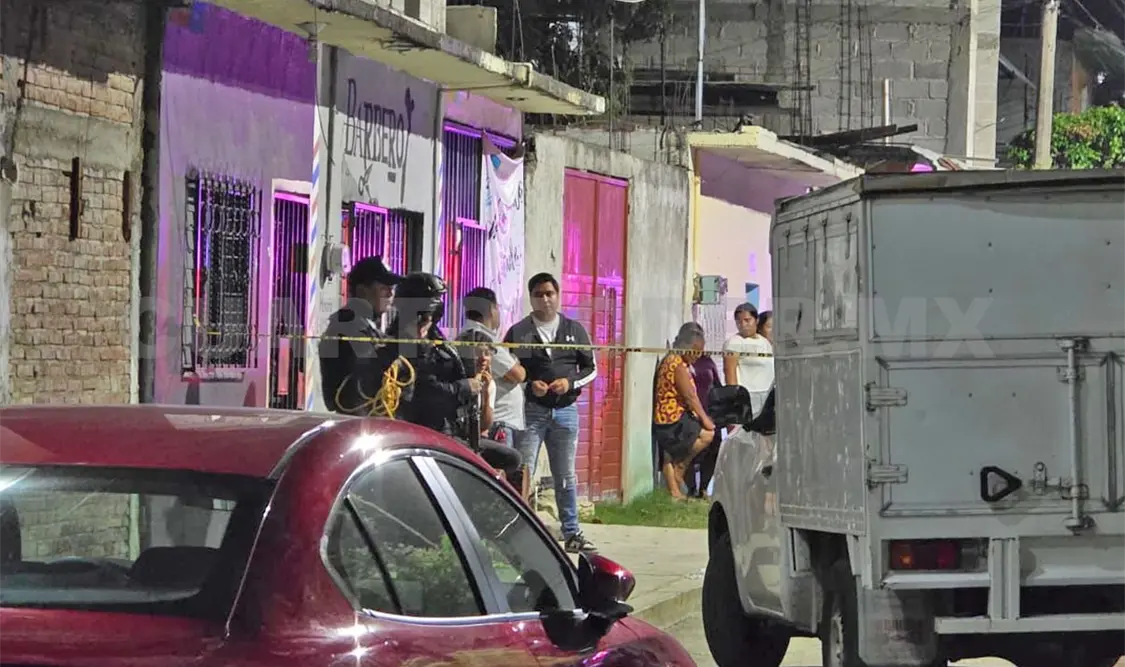 Los vecinos fueron los que notificaron a las autoridades los olores fétidos que emanaba uno de los domicilios. Ulises Villalobos / CP