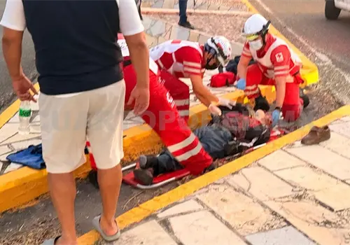 Impactan a trimoto en el libramiento Norte Impactan a trimoto en el libramiento Norte