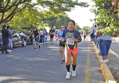 Javier Alonso gana la Carrera de la Feria Chiapas Javier Alonso gana la Carrera de la Feria Chiapas