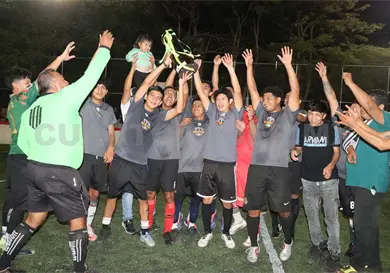 Chamacos Cayuco es el campe&oacute;n supremo