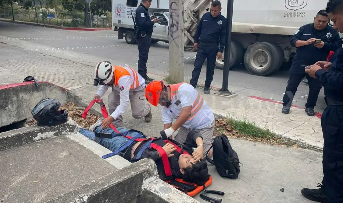 Del impacto, la motocicleta salió “volando” varios metros junto con el conductor. Ulises Villalobos / CP