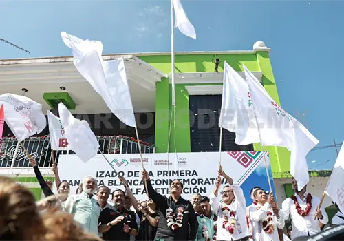 Levantan primera bandera blanca por la alfabetizaci&oacute;n