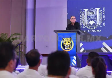 Cifras históricas en matrícula y en programas Cifras históricas en matrícula y en programas