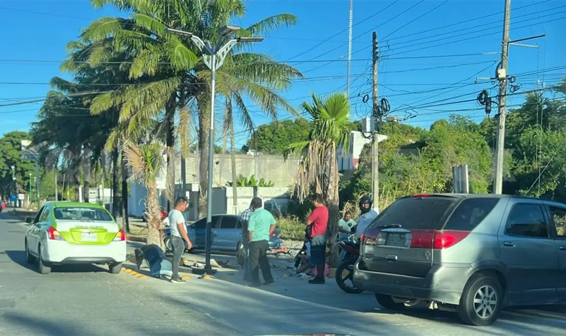 Los estudiantes acabaron malheridos y tuvieron que ser internados en un hospital. Jesús Cruz / CP
