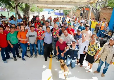Inaugura Ángel Torres una calle más en Tuxtla Inaugura Ángel Torres una calle más en Tuxtla