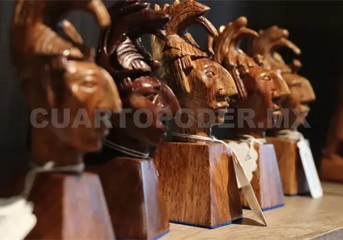 Convocan a concurso de laca, talla y bordado Convocan a concurso de laca, talla y bordado