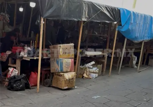 Persiste venta de cuetes en mercados Persiste venta de cuetes en mercados