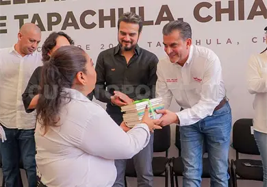 Reconoce Yamil Melgar avances en educación Reconoce Yamil Melgar avances en educación