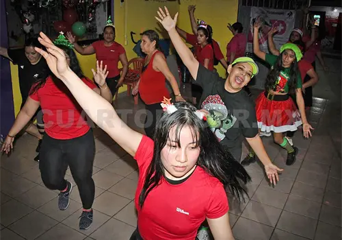 Celebran la temporada con Zumba Navideña Celebran la temporada con Zumba Navideña