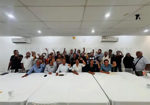 Exigen docentes transparencia en manejo de recursos Exigen docentes transparencia en manejo de recursos