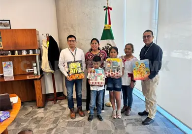 Premian a ganadores en concurso de dibujo