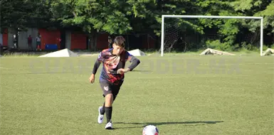 Axel Jiménez, un defensa con corazón Axel Jiménez, un defensa con corazón