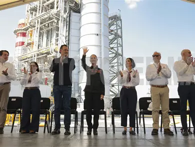 Yo quiero mucho a la CFE, no se privatiza: Sheinbaum