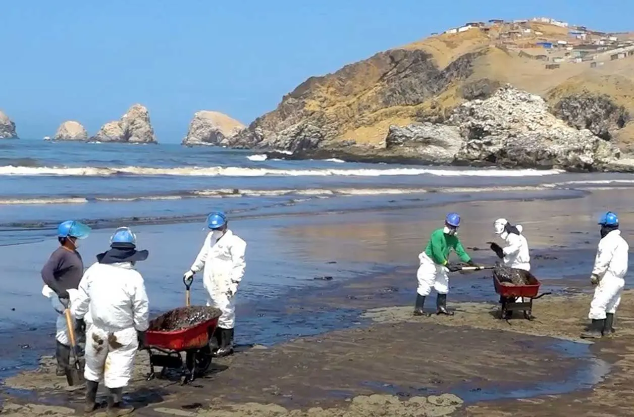 Denuncian daños en el Golfo de México