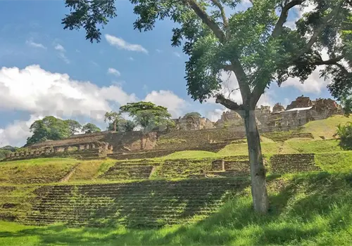 Un acto de justicia hist&oacute;rica en Tonin&aacute;