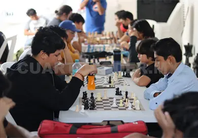 Celebran en el tablero el Himno a Chiapas