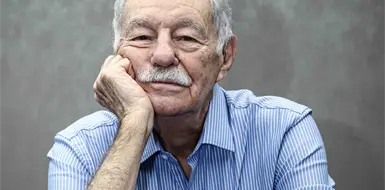 Eduardo Mendoza, artesano de la palabra
