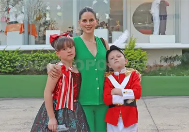 ¡Una explosión de luz, música y Navidad! ¡Una explosión de luz, música y Navidad!