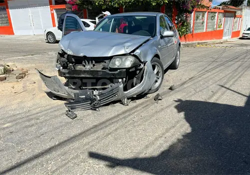 Doble colisi&oacute;n en la colonia Belisario