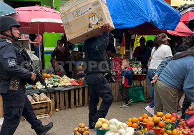 Decomisan pirotecnia en Central de Abastos