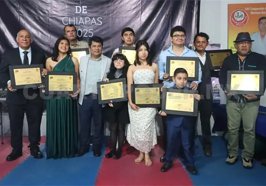 Entregan premios a lo mejor del deporte