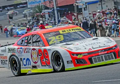 De la Parra se luce en Nascar Challenge 2025