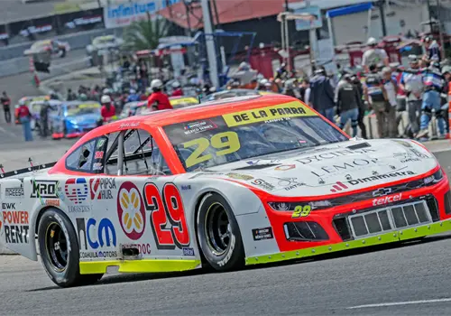 De la Parra se luce en Nascar Challenge 2025