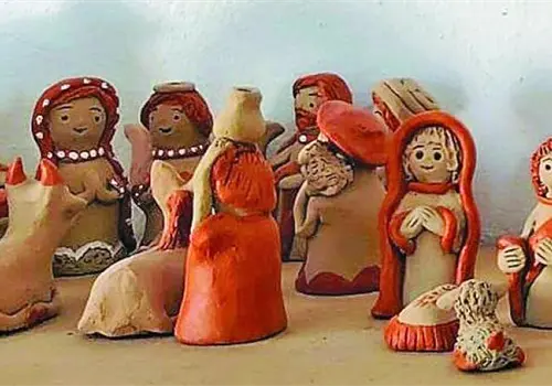 Moldean el pasado con barro