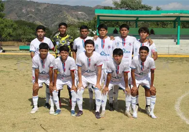 Huracanes celebra pr&aacute;ctica con Tapachula FC