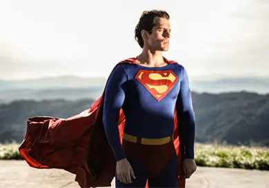 Cavill porta traje de Christopher Reeves