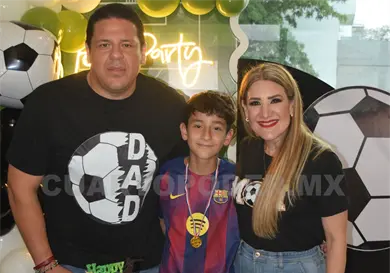 Fiesta futbolera para Rub&eacute;n