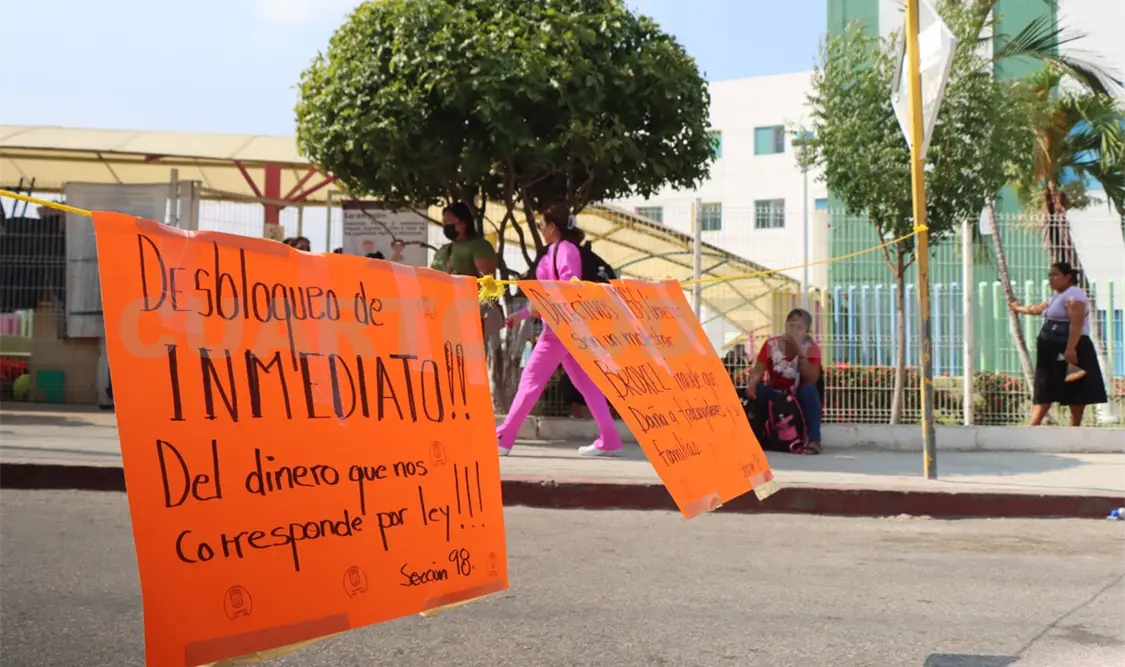 Personal del HEP bloquearon el bulevar. Diego Pérez/ CP