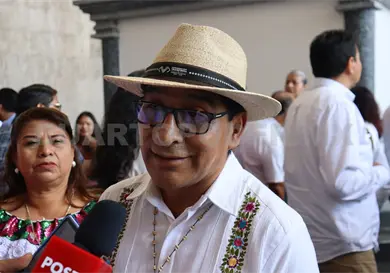 Un escudo para todas las historias: rector de la Unich