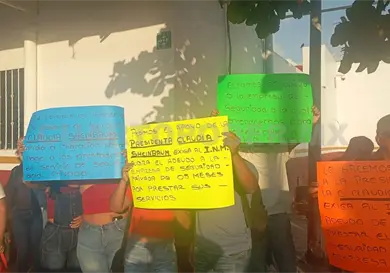 Empresa de seguridad  privada exige pago al INM