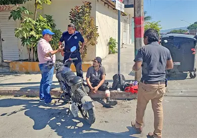 Lo impacta un veh&iacute;culo en la colonia Obrera