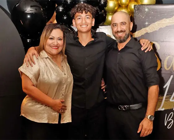 Salim celebra 14 a&ntilde;os