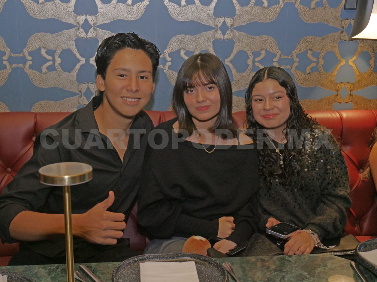 Salim celebra 14 años