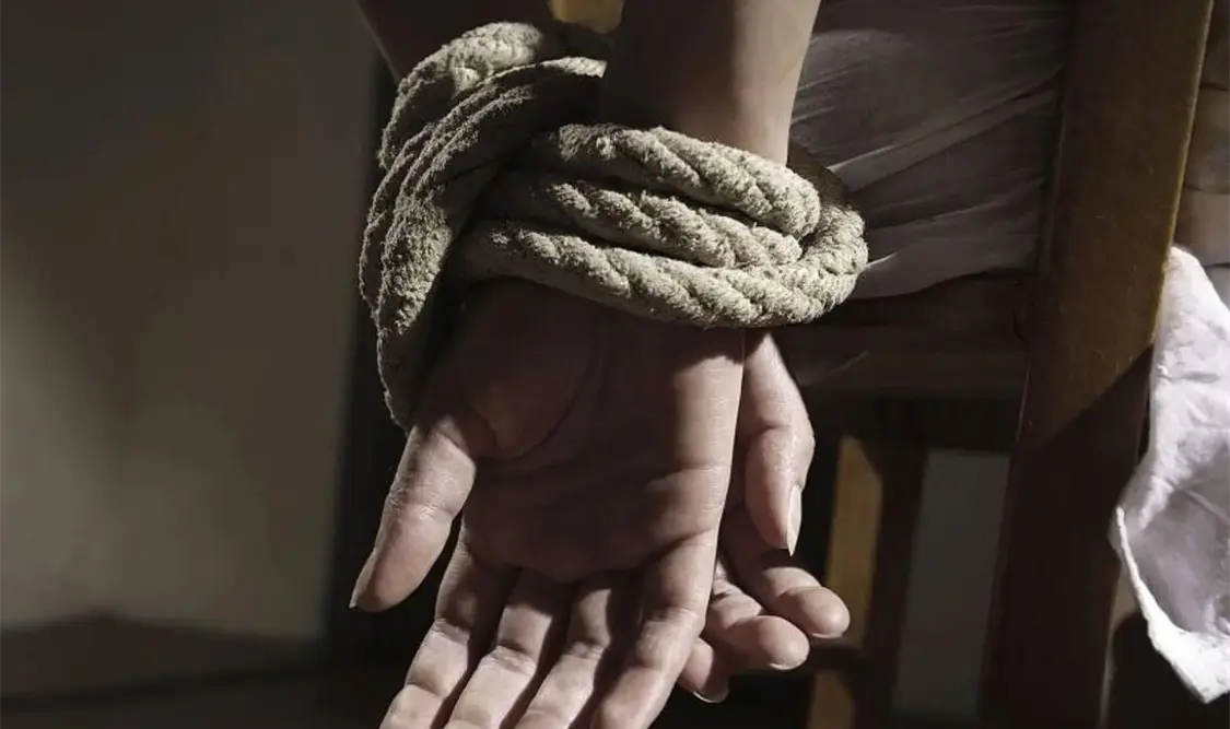 Rescatan a 6 hombres privados de la libertad