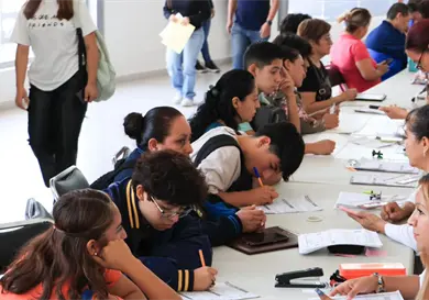 Beca se amplía a 6 grados de primaria con apoyo extra Beca se amplía a 6 grados de primaria con apoyo extra