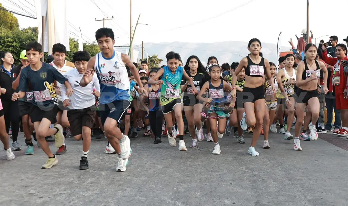 Niñas y niños recorrieron 2 kilómetros en un ambiente lleno de color, tradición y entusiasmo en Chiapa de Corzo. Cortesía