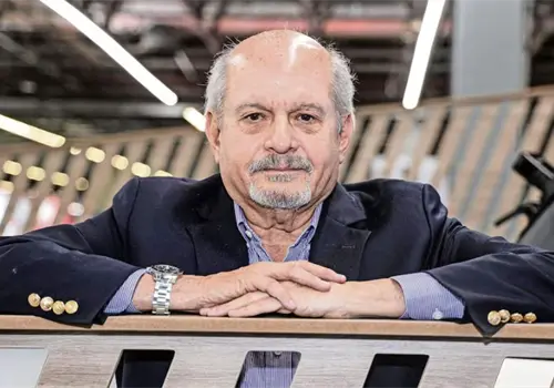 Vargas Llosa conden&oacute; las dictaduras