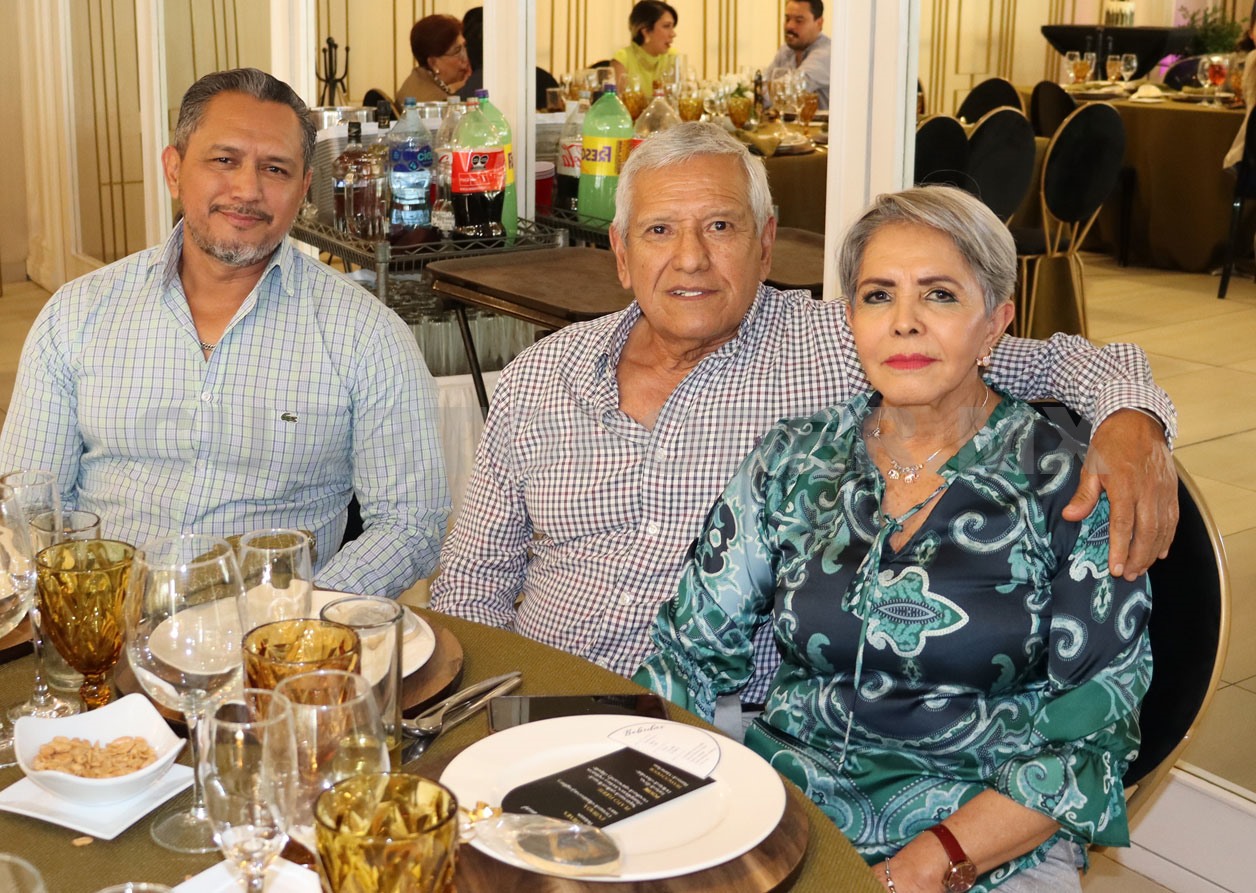 ¡Elías celebró en grande!