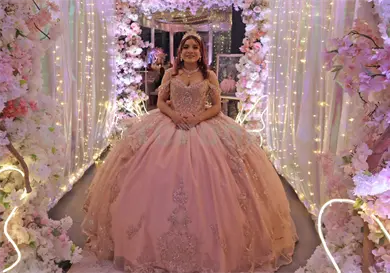 Helena baila su vals de ensue&ntilde;o