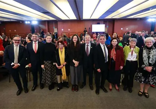 Siguen con revisión de trabajo en el exterior Siguen con revisión de trabajo en el exterior