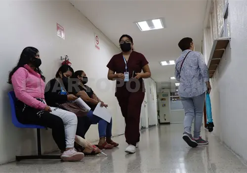 Frenan fuga de talento médico especialista Frenan fuga de talento médico especialista