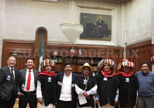 Las abejas se re&uacute;nen con presidente de la SCJN